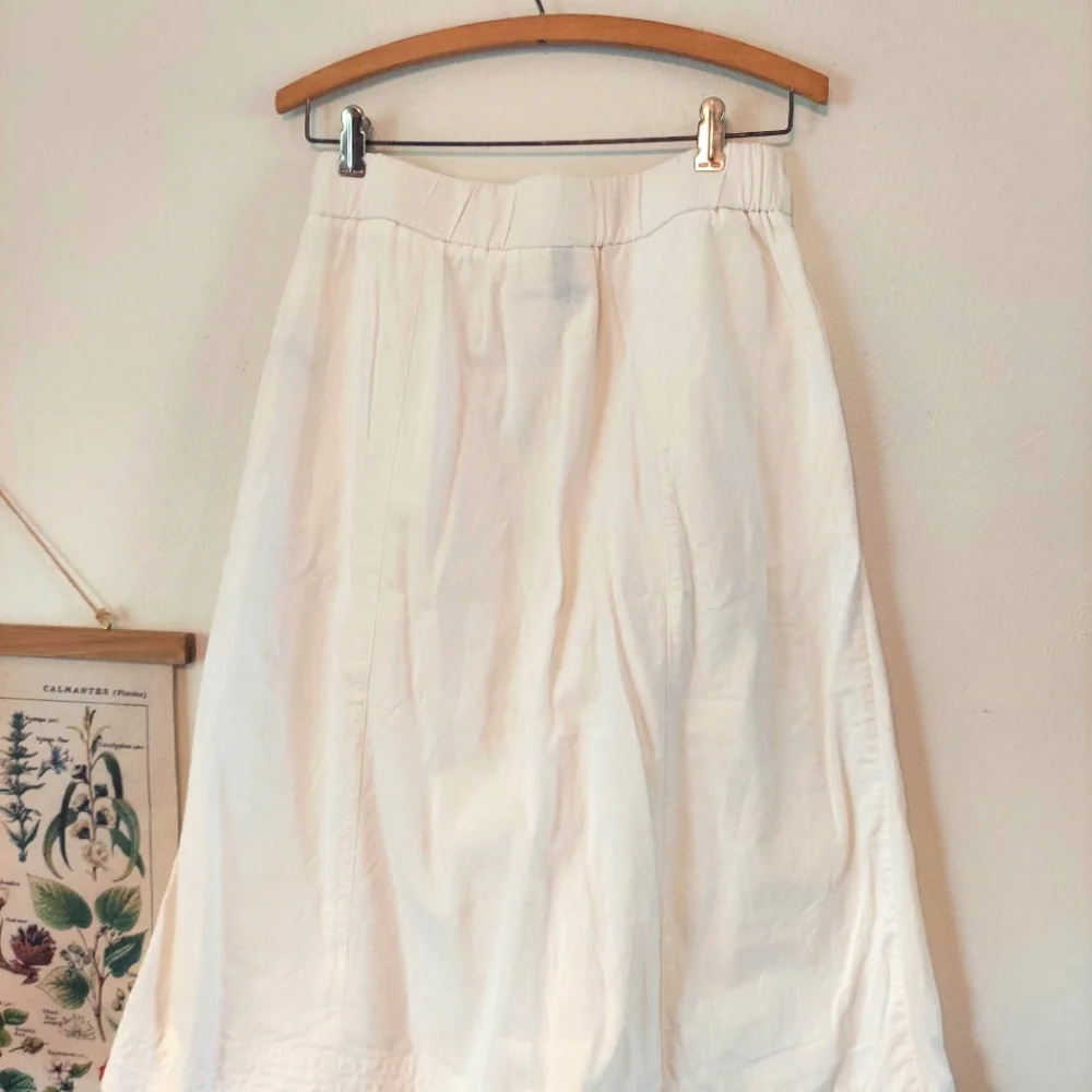 Universal Thread - Medium - White Button Down Skirt and Crop Top 2 Piece Set - Picture 10 of 10